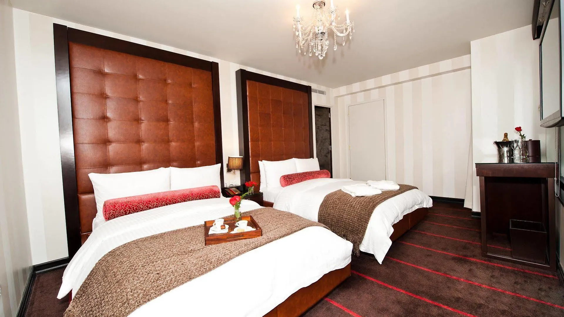 Sanctuary Hotel New York 4*,